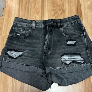 Pacsun Mom Short Size 26 distressed black denim